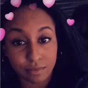 Meet your Posher, Monique